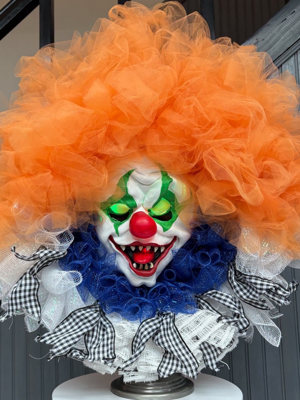 Creepy Clown Halloween Wreath Orange Blue White 26” Glowing Eyes Horror Clown